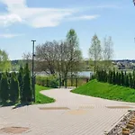 Modernus Butas Prie Ezero Vilnius