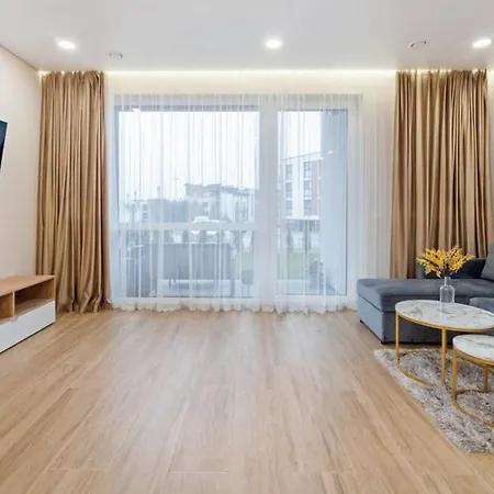 Modernus Butas Prie Ezero Apartment