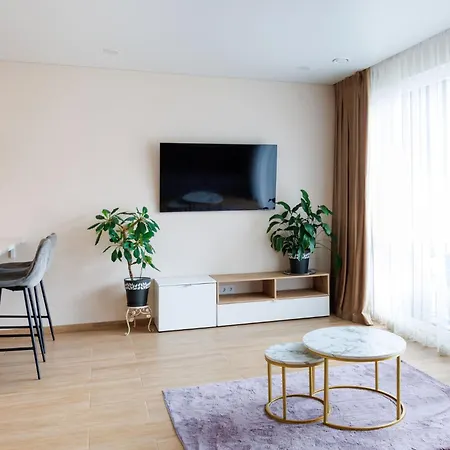 Modernus Apartamentai Prie Ezero *
