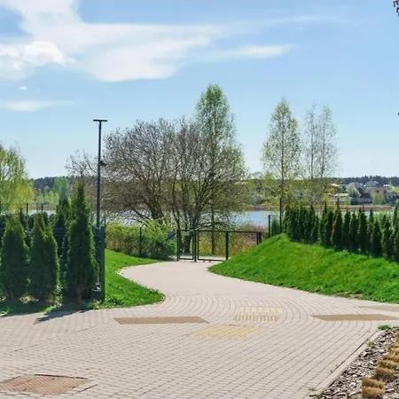 Modernus Butas Prie Ezero Вильнюс