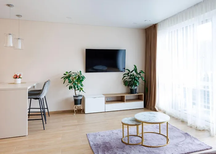 Modernus Butas Prie Ezero *